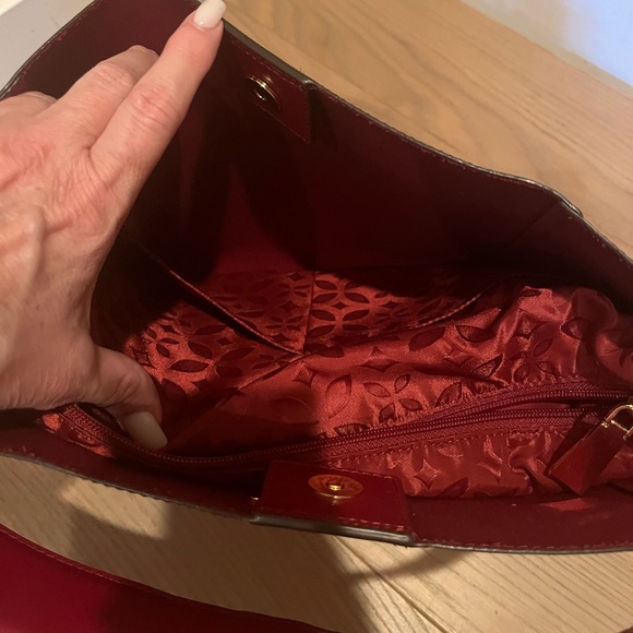 Micheal Kors Smooth Leather Gloria Bag - Picture 3 of 15